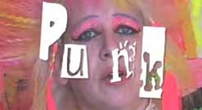 Passez votre soirée devant She's a Punk Rocker, un documentaire sur les femmes du punk britannique