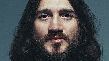 John Frusciante a ouvert une page Bandcamp et il a beaucoup de musique inédite à vous faire écouter