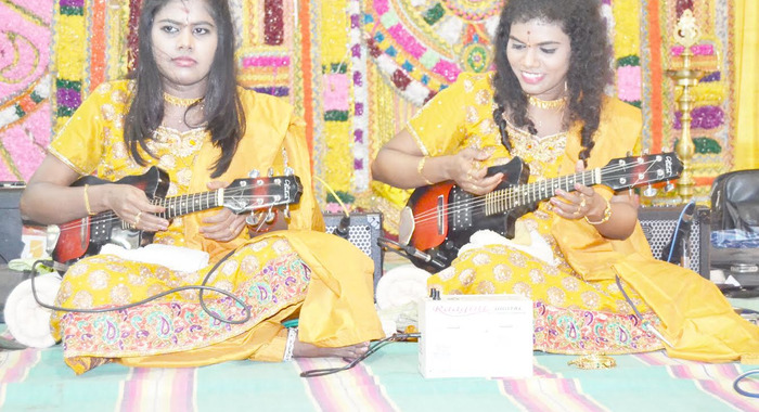 Les Mandolin Sisters représentent la nouvelle incarnation électrique de la musique carnatique