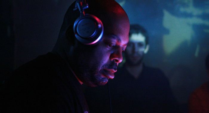 Le discret pilier de la techno de Detroit DJ Bone va sortir un album sous son alias Differ-ent