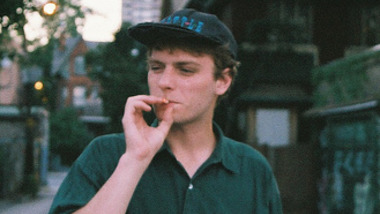 Mac DeMarco: Passing Out Pieces