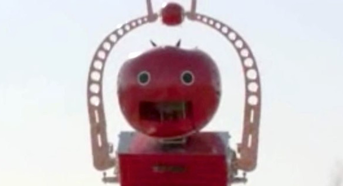 Enfin disponible, Tomatan, le robot qui vous donne des tomates à manger pendant que vous faites votre footing