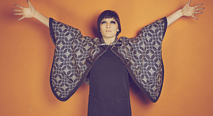 Cate Le Bon : Puts Me To Work