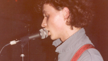 SEPIA. Avant de faire de la chanson rock Bonne Maman, Stephan Eicher jouait dans Grauzone et faisait du post-punk minimal et salace